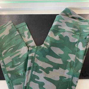 Camo leggings